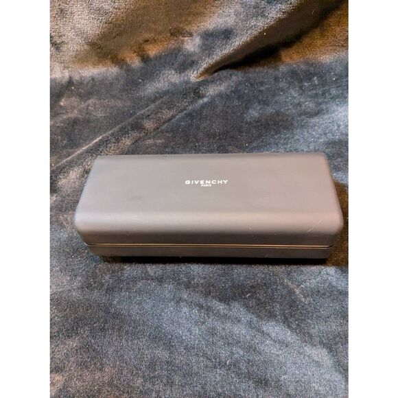 Gavenchy prescription sunglasses near sighted. - Picture 2 of 13